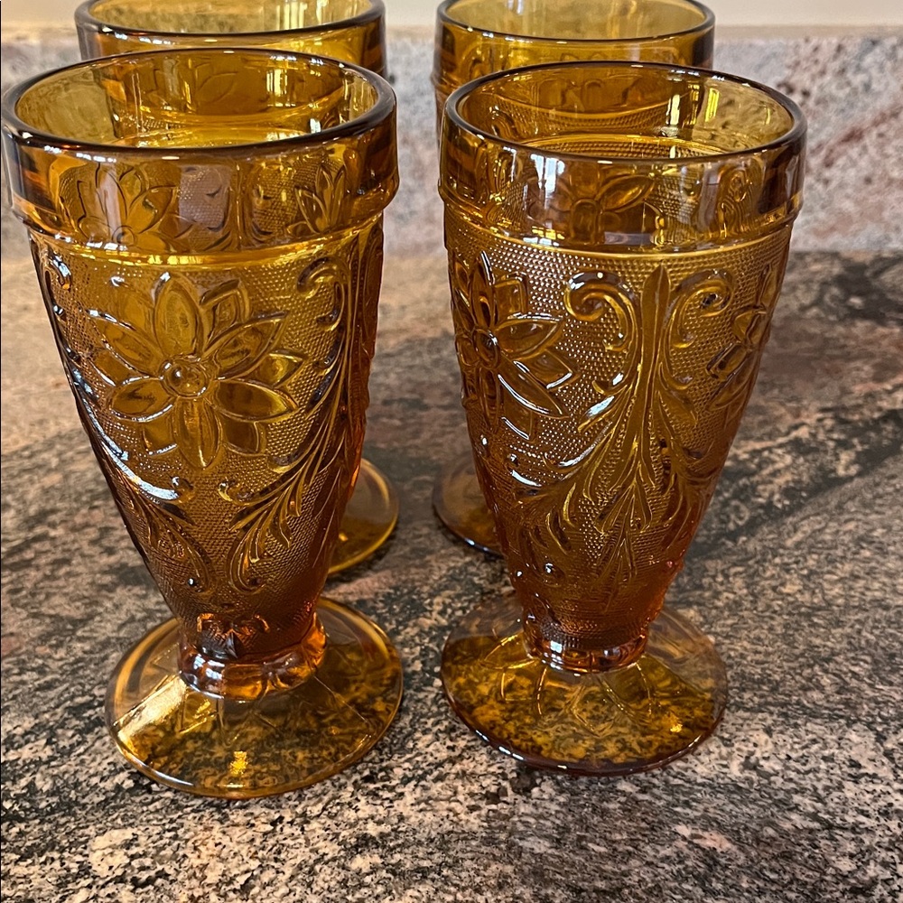 Set of 4 Vintage Tiara Glasses - Picture 3 of 5